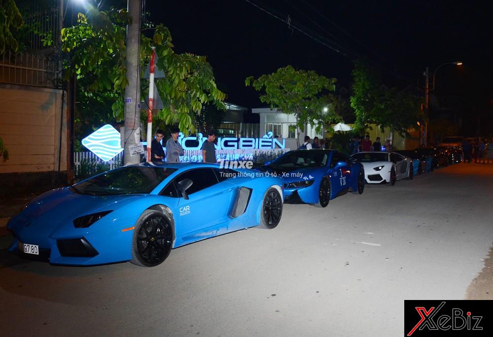 Vào chiều&nbsp;nay, ngày 24/5/2018,&nbsp;đoàn siêu xe của các thành viên&nbsp;Car & Passion&nbsp;đã tụ tập tại quận 2, Tp.HCM trước khi xuất phát&nbsp;đi Tây Nguyên&nbsp;để trao các phần quà cho&nbsp;em nhỏ tại&nbsp;làng trẻ em mồ côi SOS Pleiku.