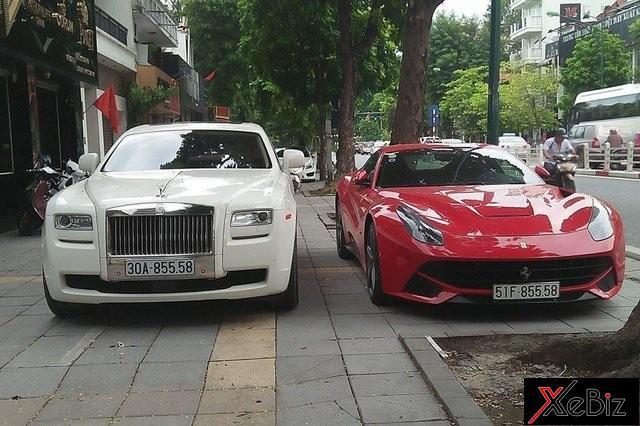 Ferrari và Rolls-Royce biển số “song sinh” sánh đôi trên vỉa hè Hà Nội 1 Ferrari và Rolls-Royce biển số “song sinh” sánh đôi trên vỉa hè Hà Nội 01