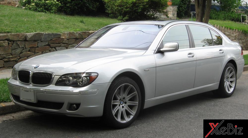 Hơn 45.000 chiếc BMW 7-Series bị thu hồi vì sự cố bung cửa khi đang chạy.