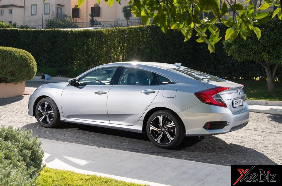 Honda Civic Sedan 2018 trở lại thị trường Anh sau 7 năm vắng bóng