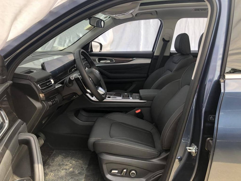 Hàng ghế thứ nhất của Exeed VX Hàng ghế thứ nhất của Exeed VX