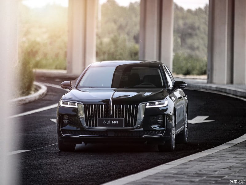 Thiết kế đầu xe theo phong cách Rolls-Royce Thiết kế đầu xe theo phong cách Rolls-Royce