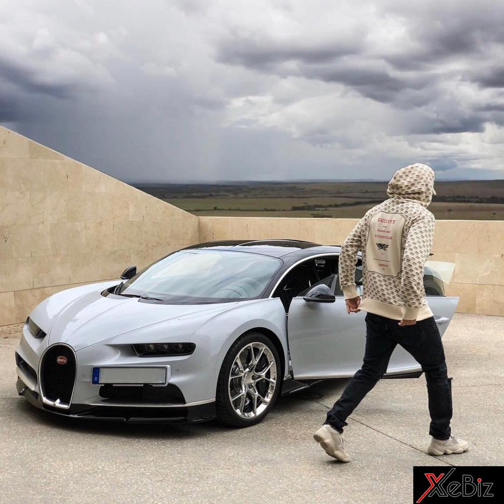 Karim Benzema úp mở việc tậu siêu xe triệu USD Bugatti Chiron. Karim Benzema úp mở việc tậu siêu xe triệu USD Bugatti Chiron.