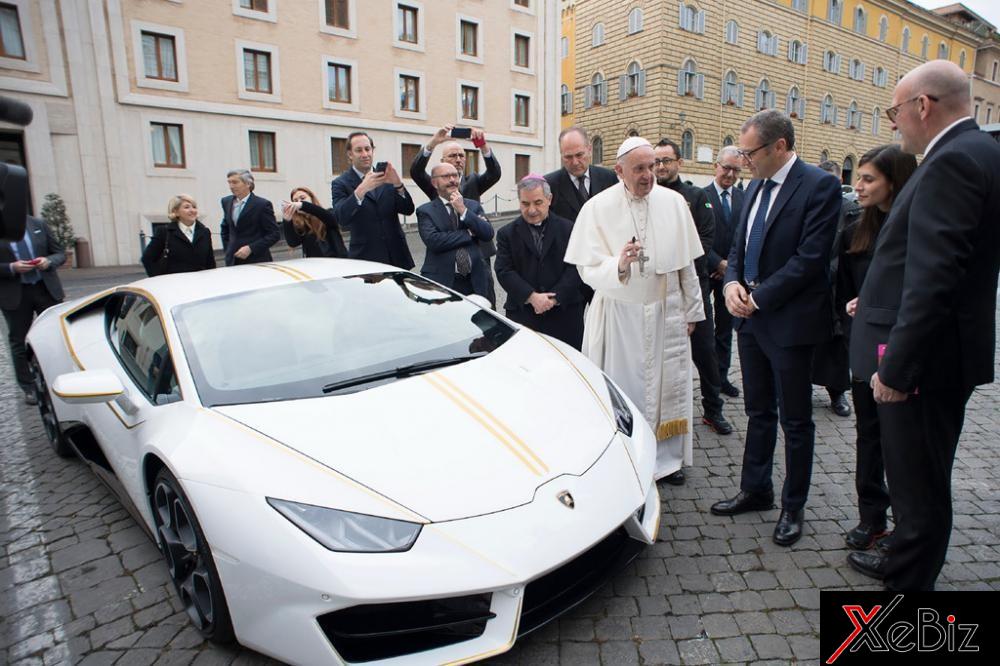 Tặng Lamborghini Huracan RWD cho Giáo hoàng trước khi đấu giá từ thiện