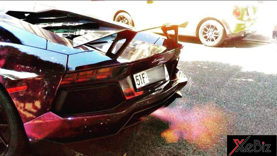 Ống xả độ FI của Lamborghini Aventador LP700-4 khoác áo dải thiên hà rất dễ khạc lửa