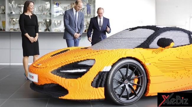 McLaren 720S làm từ 200.000 miếng lego “diện kiến” Hoàng tử Anh McLaren 720S làm từ lego