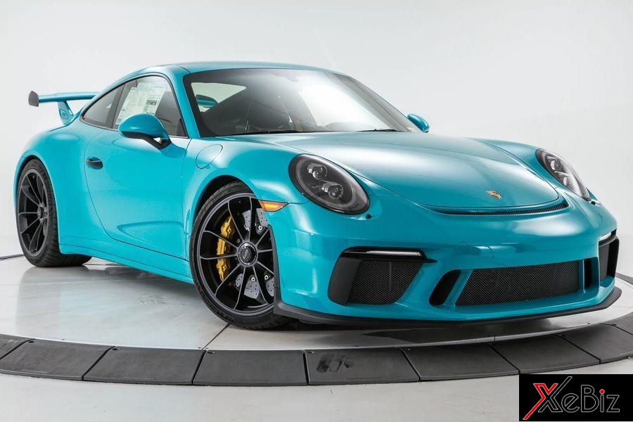 Porsche 911 GT3 2018 được rao bán với sắc xanh ấn tượng
