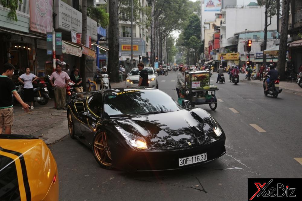 Để kết thúc một ngày, Ferrari 488 GTB độ bởi Novitec Rosso đã được phát hiện tại Tp.HCM, Việt Nam là dòng trạng thái của trang tin tổng hợp siêu xe nổi tiếng Hà Lan, Autogespot chia sẻ trên mạng xã hội kèm theo đó là hình ảnh siêu ngựa này xuất hiện tại con đường Trần Bình Trọng, quận 5, Tp.HCM. Để kết thúc một ngày, Ferrari 488 GTB độ bởi Novitec Rosso đã được phát hiện tại Tp.HCM, Việt Nam là dòng trạng thái của trang tin tổng hợp siêu xe nổi tiếng Hà Lan, Autogespot chia sẻ trên mạng xã hội kèm theo đó là hình ảnh siêu ngựa này xuất hiện tại con đường Trần Bình Trọng, quận 5, Tp.HCM.