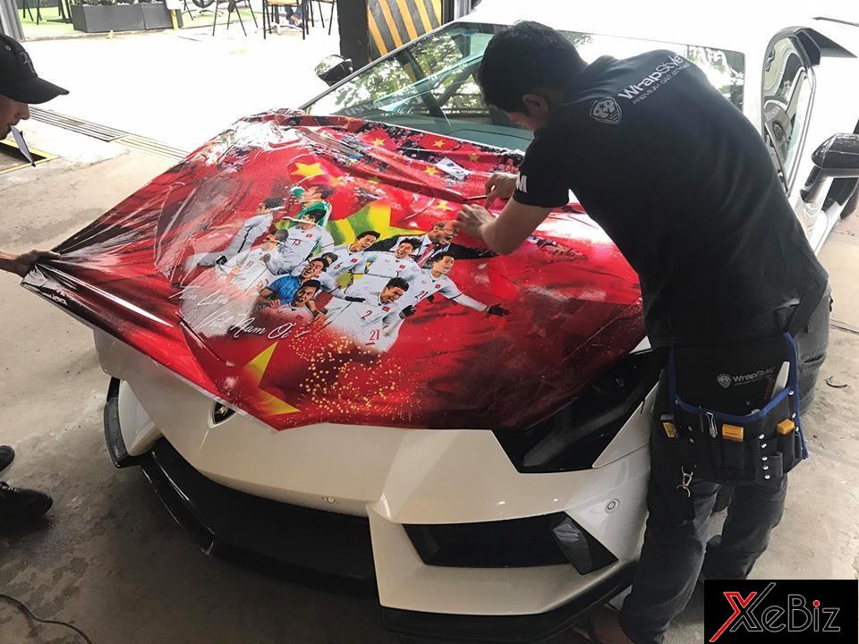 Siêu xe Lamborghini Aventador độ khủng được chủ nhân lên băng rôn cổ vũ Olympic Việt Nam