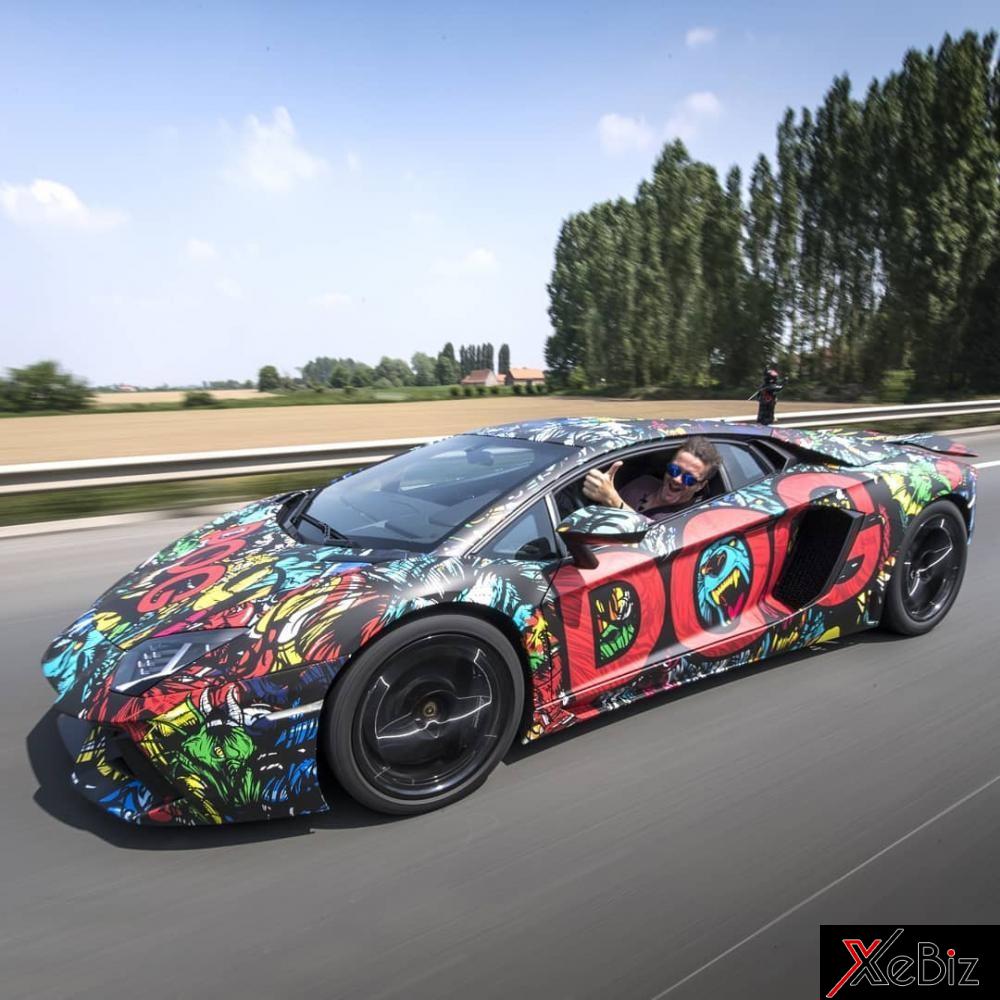 Lamborghini Aventador Graffiti: Hãy cùng chiêm ngưỡng những hình ảnh nghệ thuật tuyệt đẹp trên chiếc Lamborghini Aventador Graffiti. Với sự kết hợp tuyệt vời giữa nghệ thuật và công nghệ, chiếc xe này đã trở thành một tác phẩm nghệ thuật thực sự.