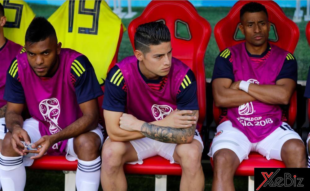 Sự hiện diện của các chiếc ghế xe đua trên đường biên của World Cup 2018