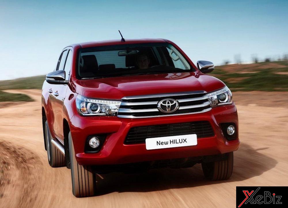 Toyota Hilux nâng cấp công nghệ an toàn.